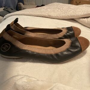 CHANEL Two-Tone Leather Flats